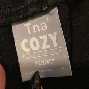 Aritzia TNA cozy fleece shorts